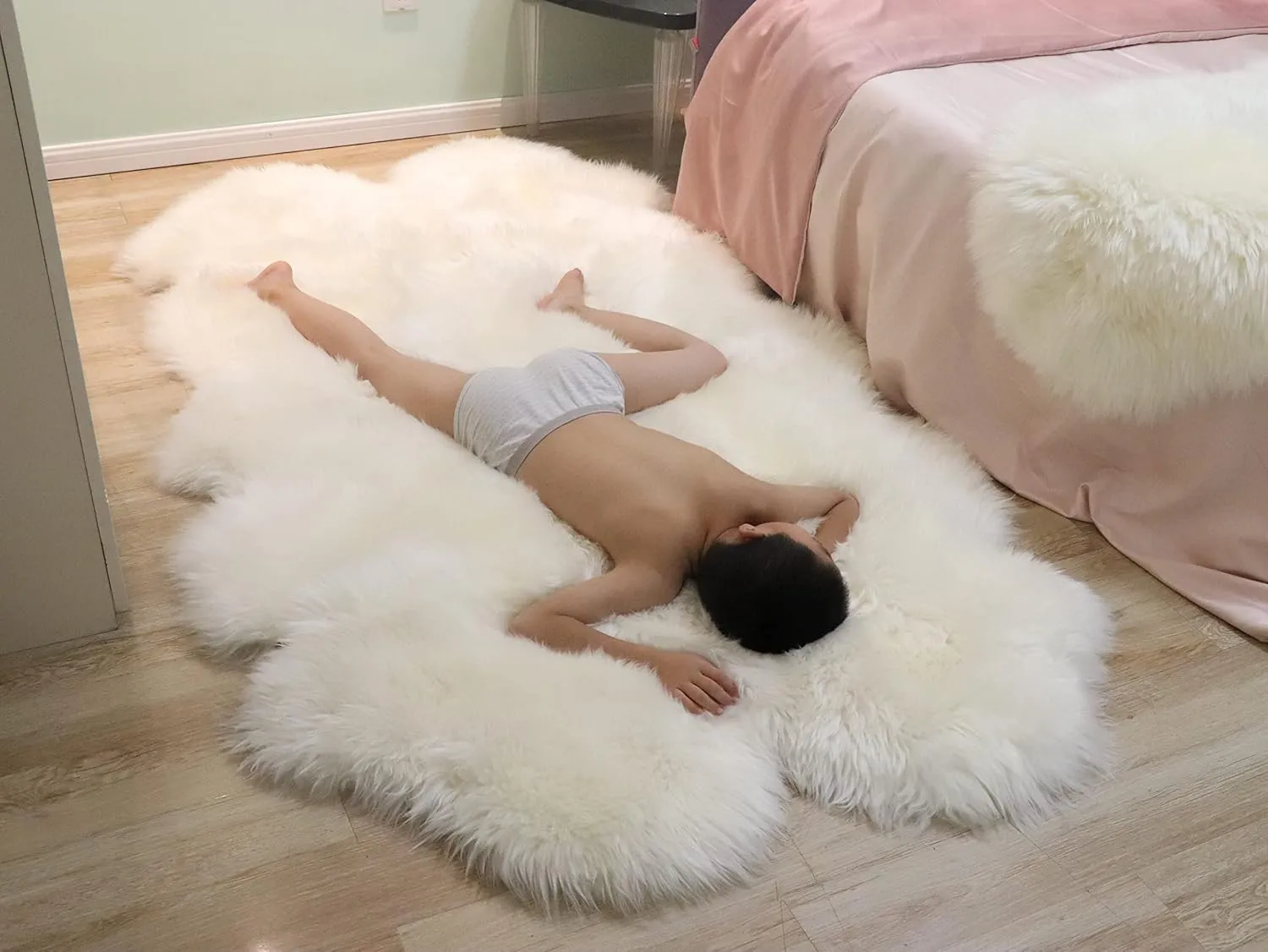 Woolous Sheepskin Rug 4x6 ft - Large Genuine New Zealand Lambskin Wool Quad Pelt Sheep Skin Fur Throw Area Rug for Nursery, Bedroom, and Living Room Decor (Ivory-White)