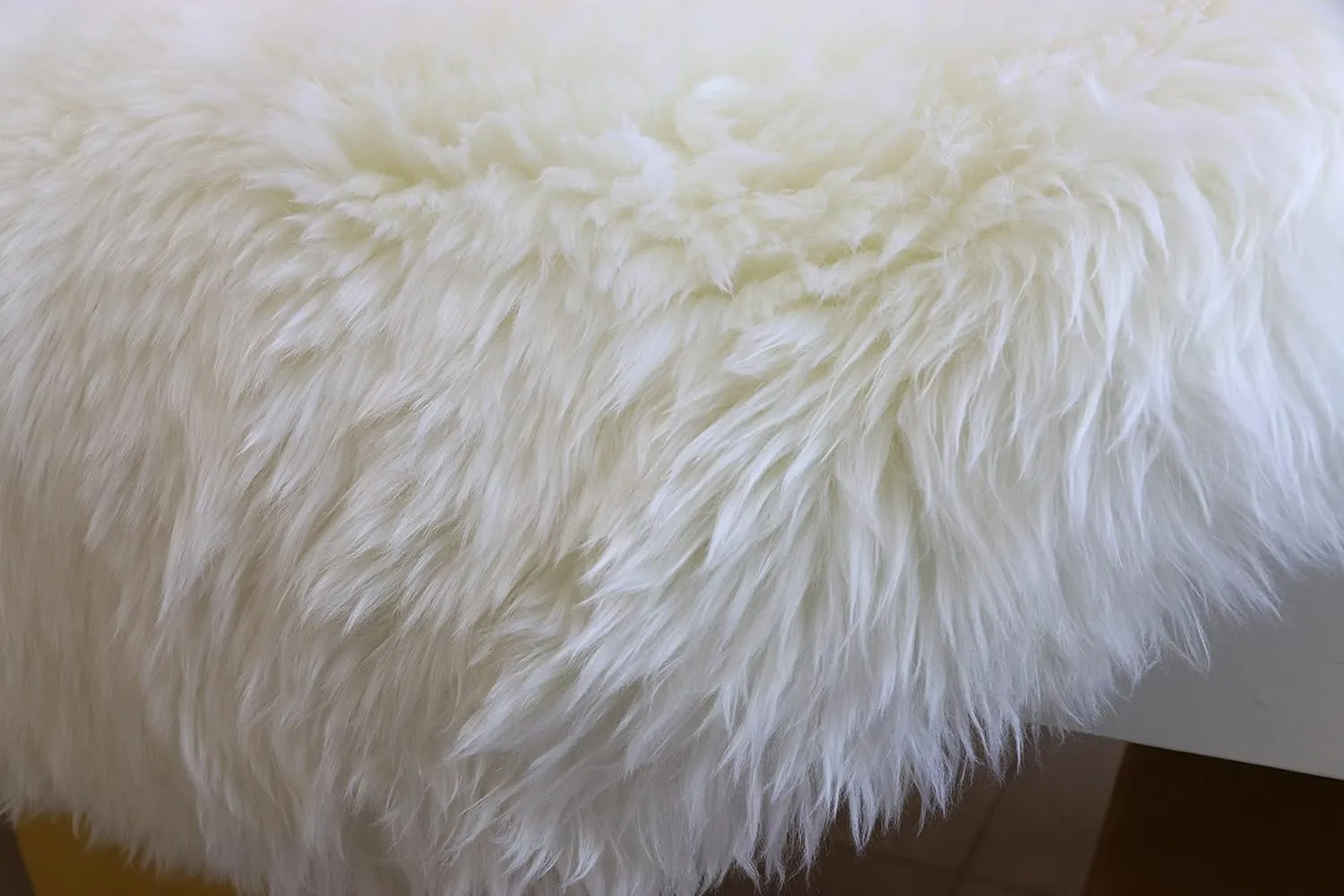 Woolous Sheepskin Rug 4x6 ft - Large Genuine New Zealand Lambskin Wool Quad Pelt Sheep Skin Fur Throw Area Rug for Nursery, Bedroom, and Living Room Decor (Ivory-White)